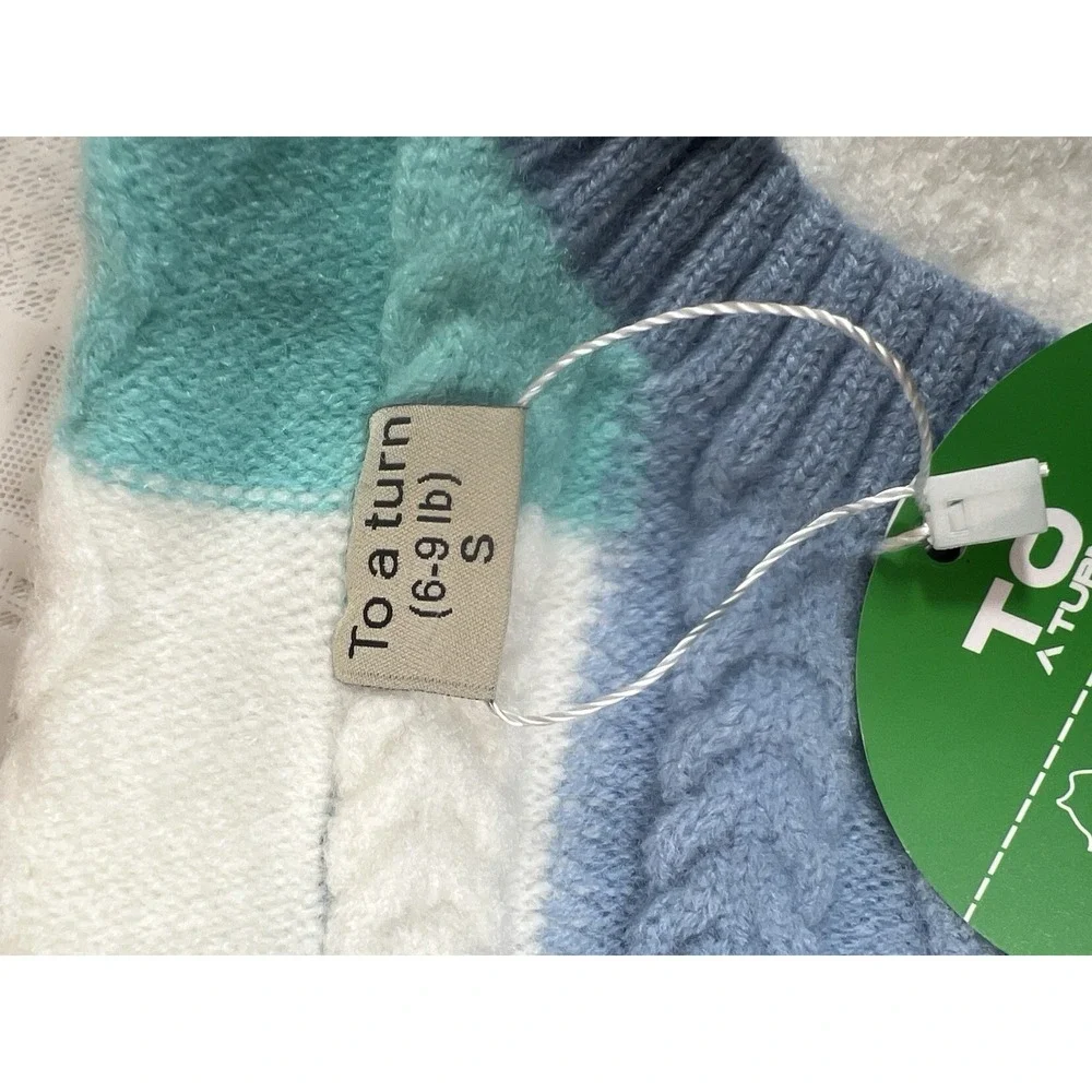 To A Turn Pullover Dog Sweater Blue/ White /green ‎ Size SMALL (6/9 Pound )